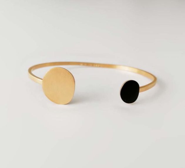 Miro Jewelry Golden Bracelet - Image 3